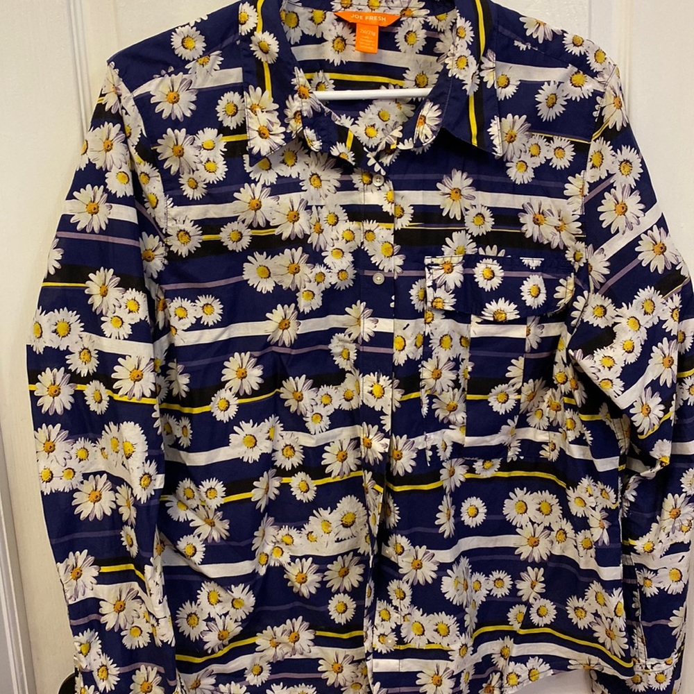 Size 2xl but fits more like an xl